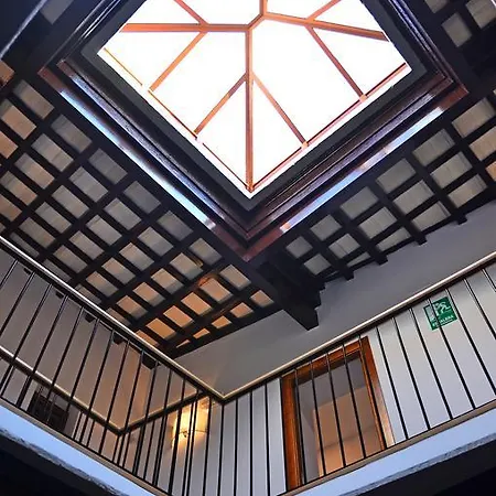 La Fonda *