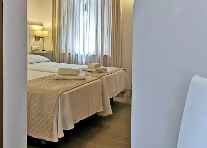 La Fonda Guest house